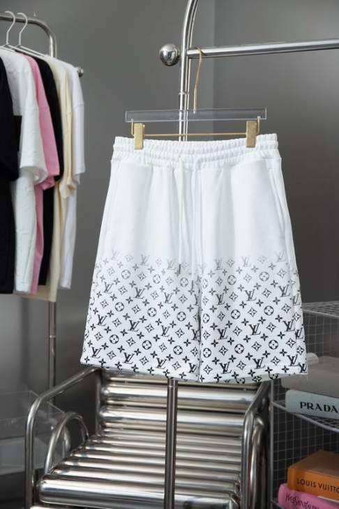 Picture of LV Short Pants _SKULVS-XLhgntx3018567